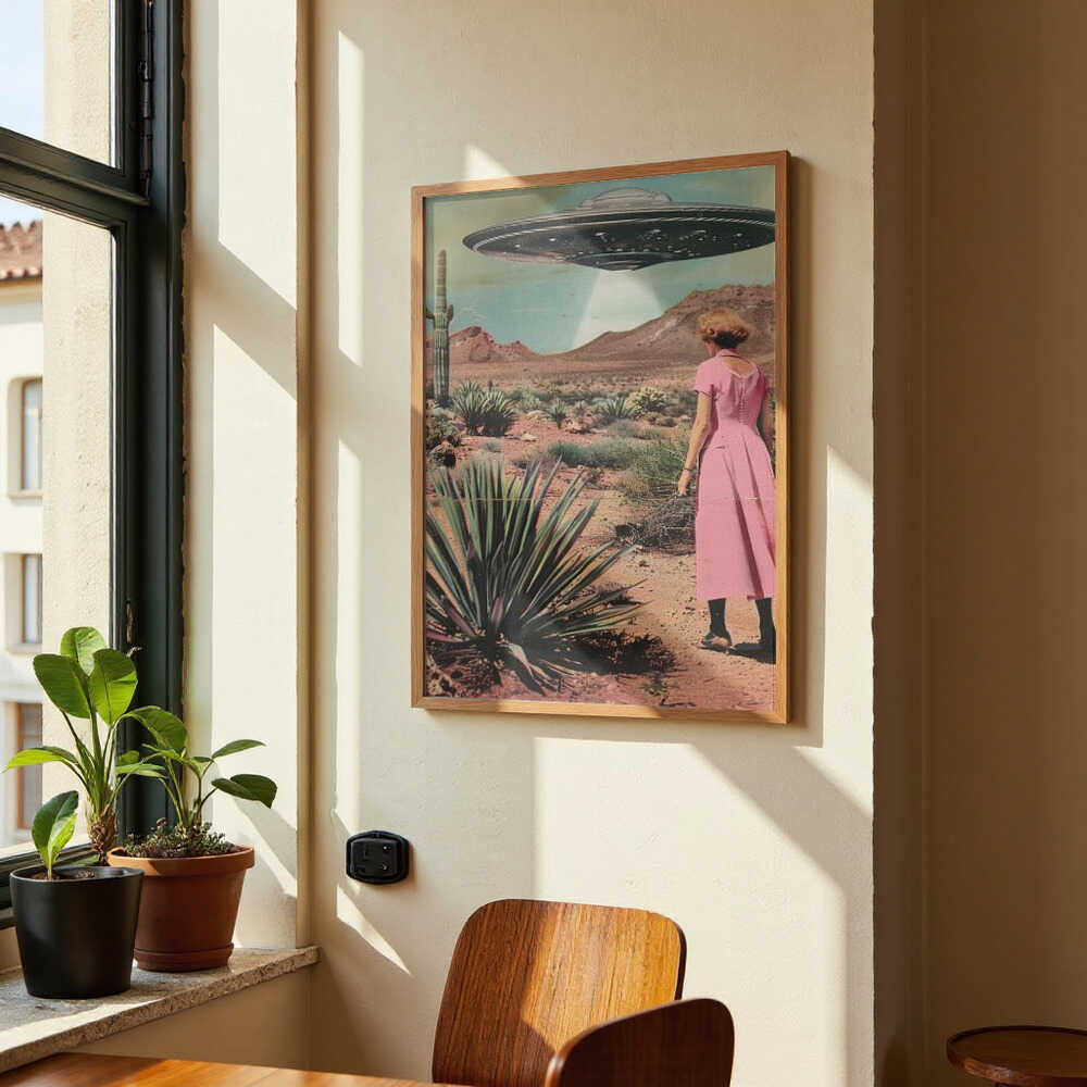 Schwebendes UFO von Samantha Hearn